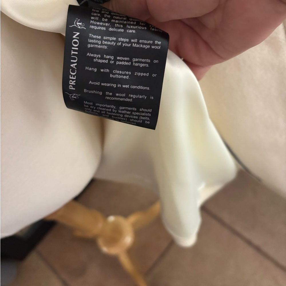 Mackage ladies white wool coat.  Size medium - Picture 6 of 9